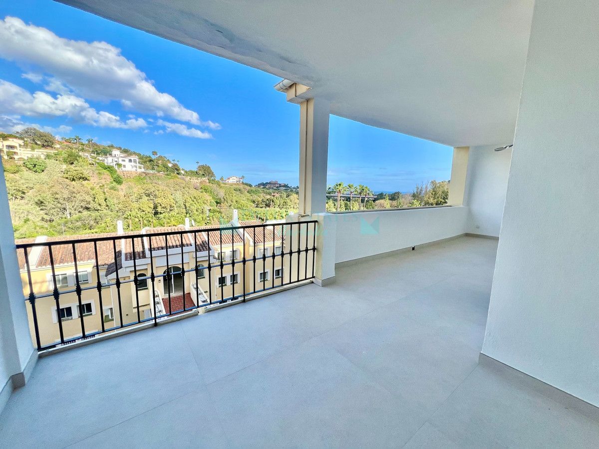 Apartamento en venta en La Quinta, Benahavis