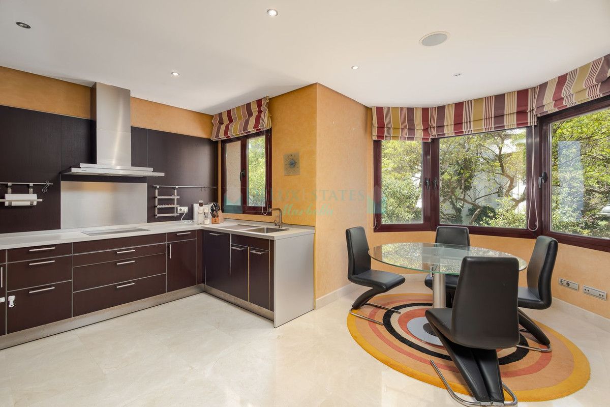 Apartment for rent in Marbella - Puerto Banus