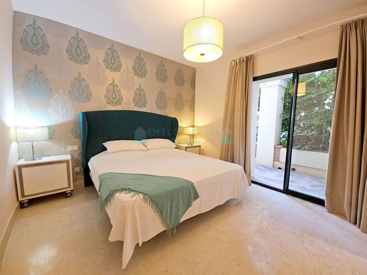 Apartamento Planta Baja en alquiler en Benahavis