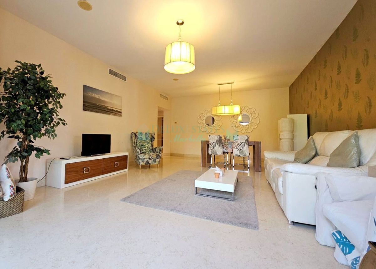 Apartamento Planta Baja en alquiler en Benahavis