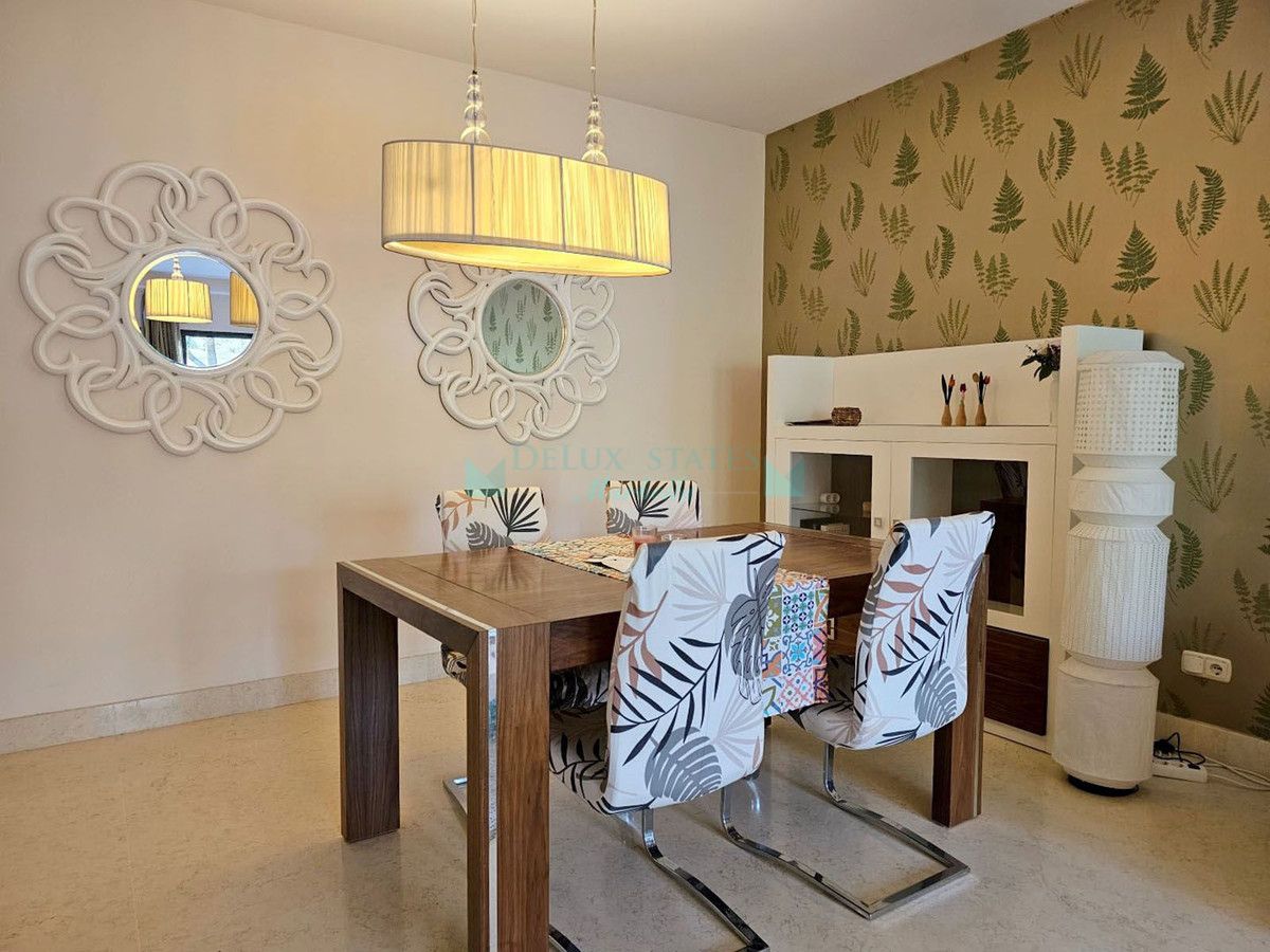 Apartamento Planta Baja en alquiler en Benahavis