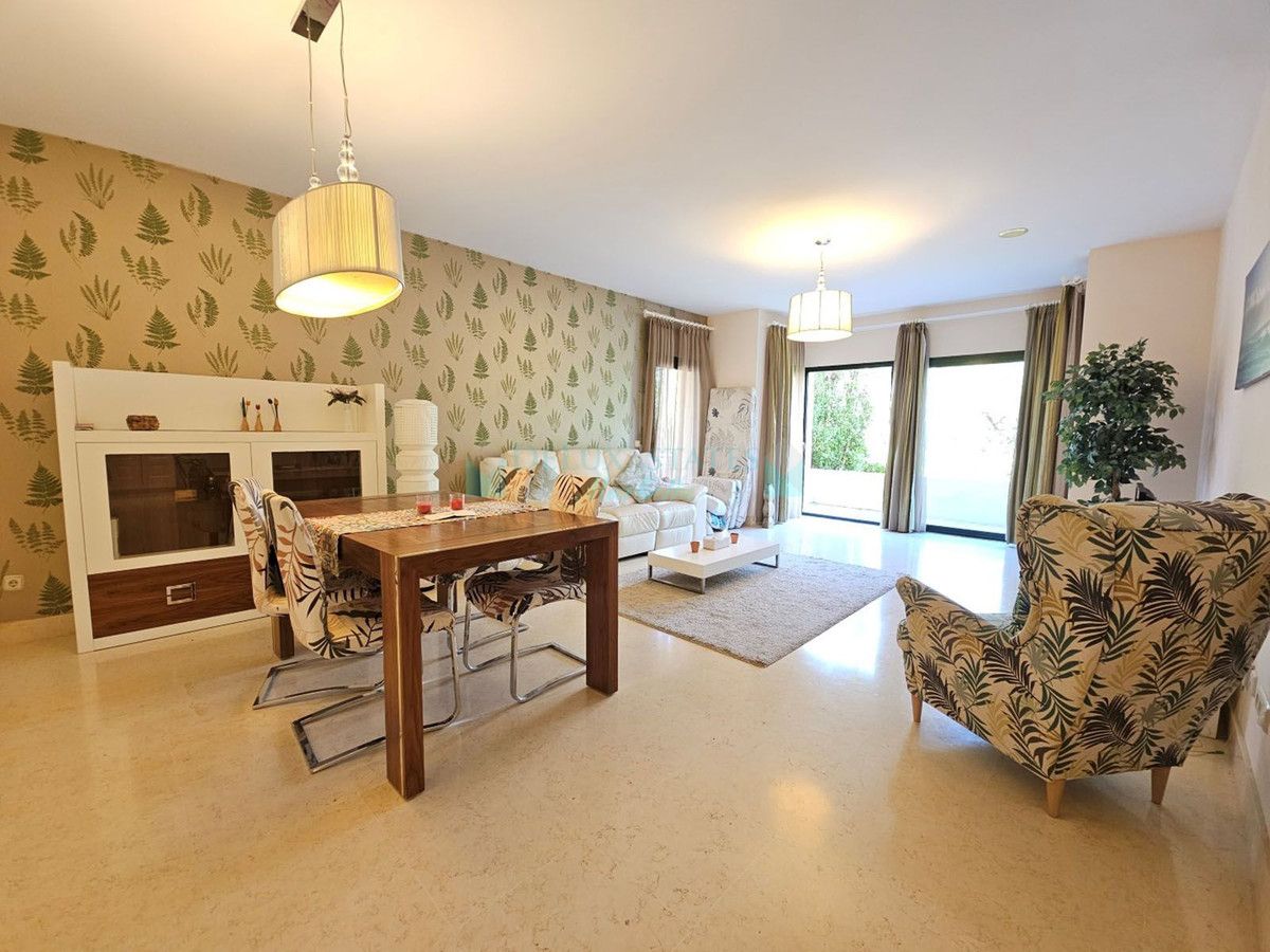 Apartamento Planta Baja en alquiler en Benahavis