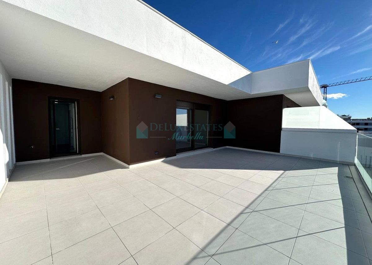 Penthouse for rent in Estepona