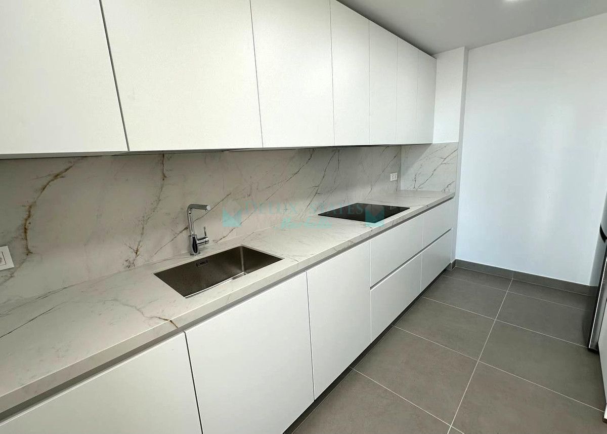 Penthouse for rent in Estepona