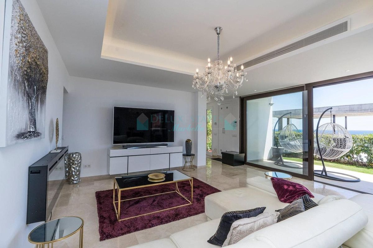 Villa en venta en Estepona