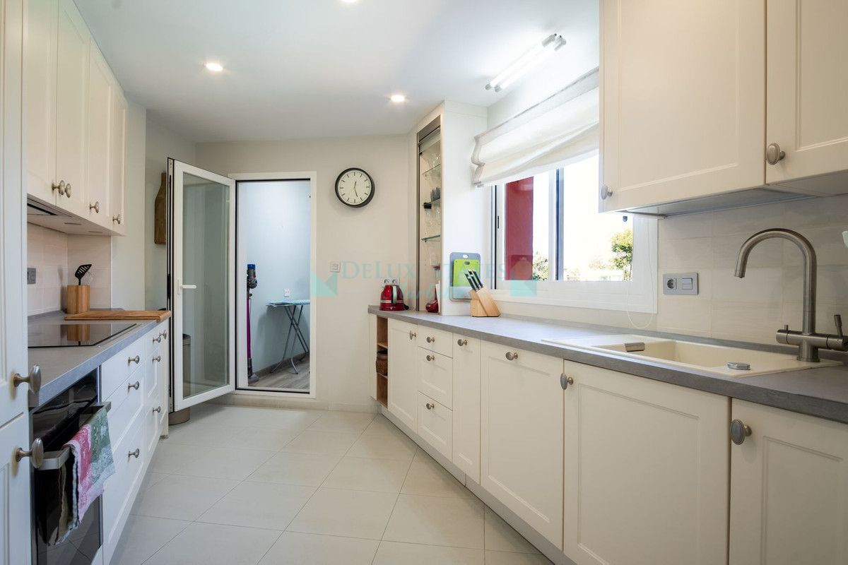 Apartamento en venta en Elviria, Marbella Este