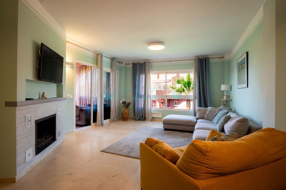 Apartamento en venta en Elviria, Marbella Este