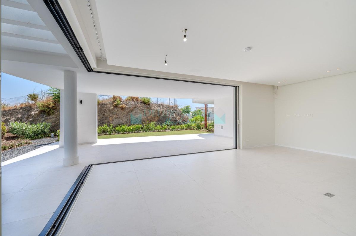 Ground Floor Apartment for rent in Ojen