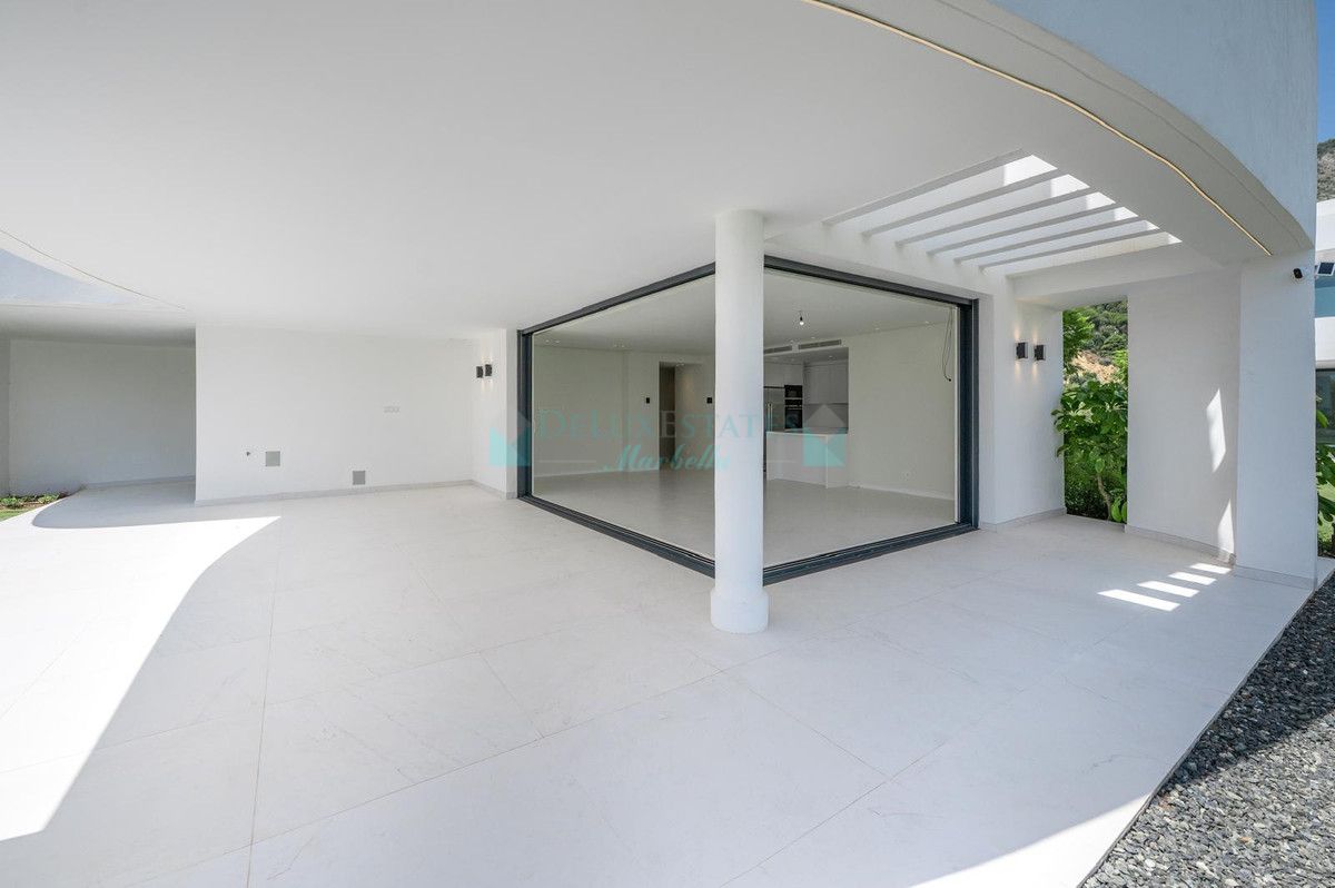 Ground Floor Apartment for rent in Ojen