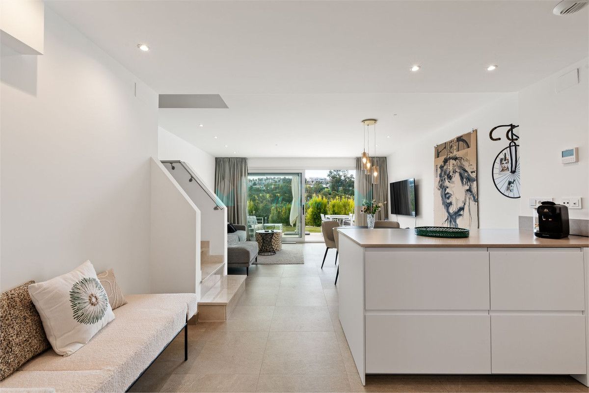 Town House for sale in Estepona