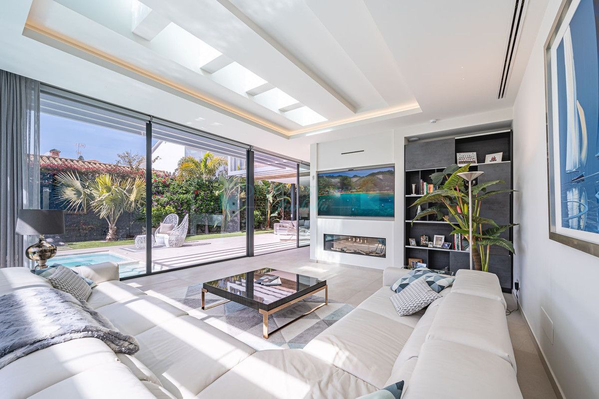 Villa for sale in Marbella Golden Mile