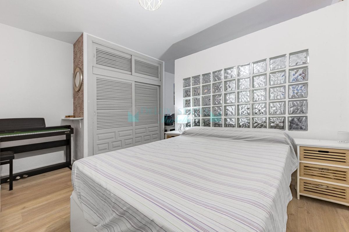 Studio for sale in New Golden Mile, Estepona