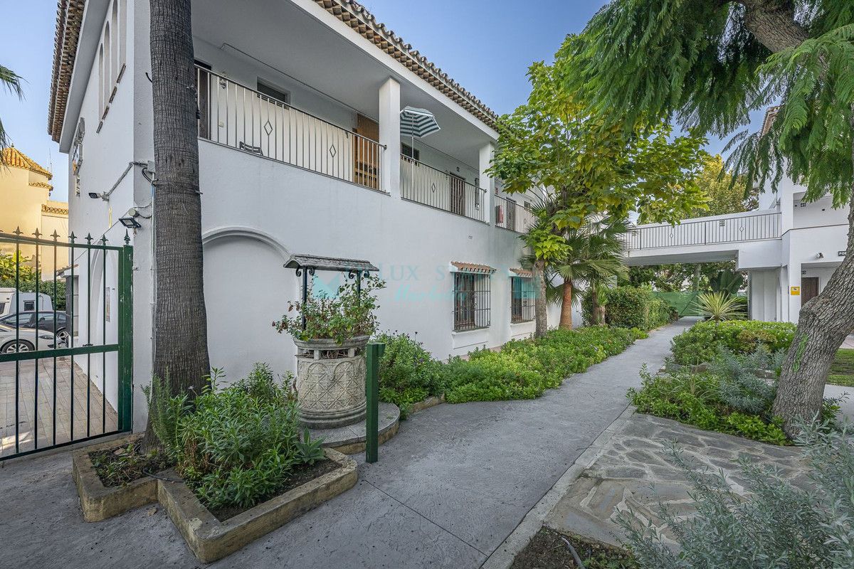 Studio for sale in New Golden Mile, Estepona