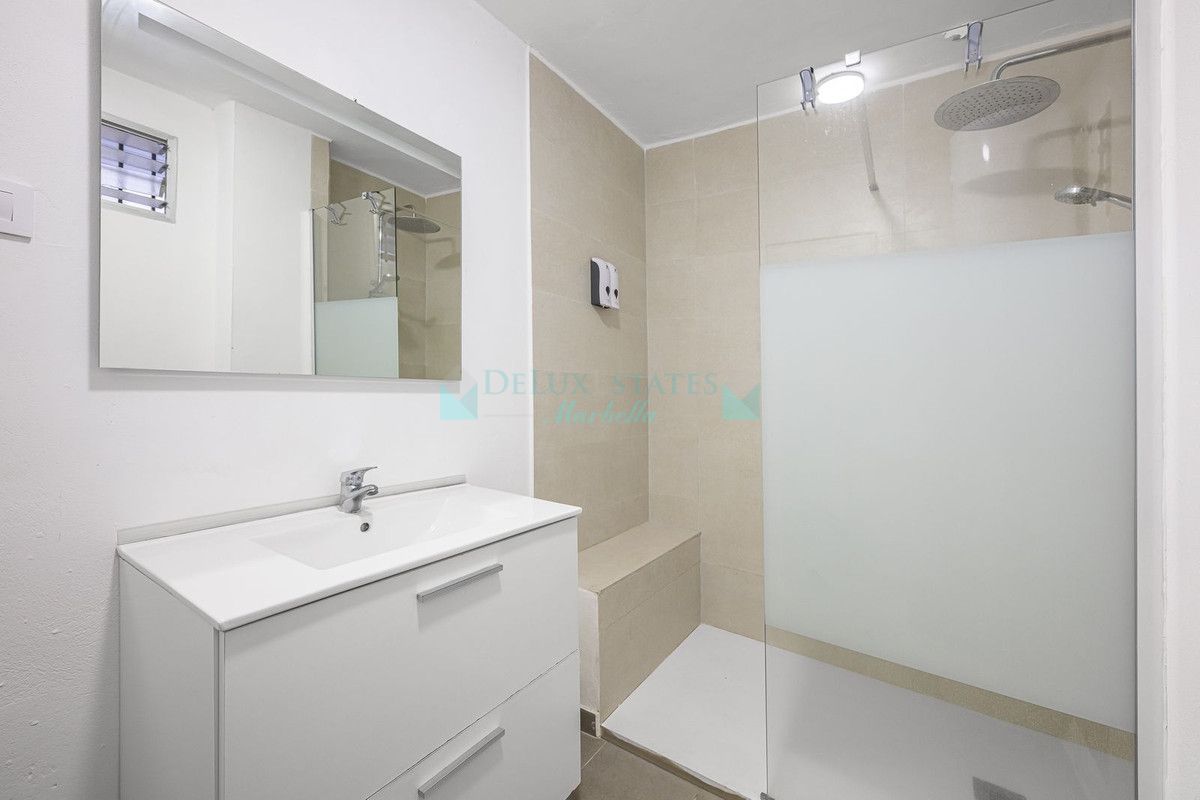 Studio for sale in New Golden Mile, Estepona