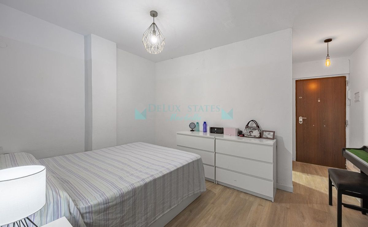Studio for sale in New Golden Mile, Estepona