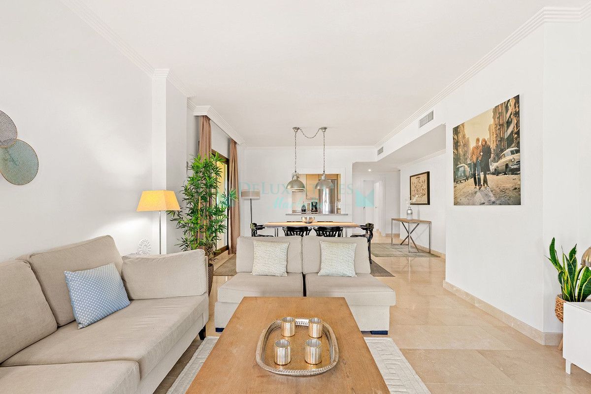 Ground Floor Apartment for sale in El Paraiso, Estepona