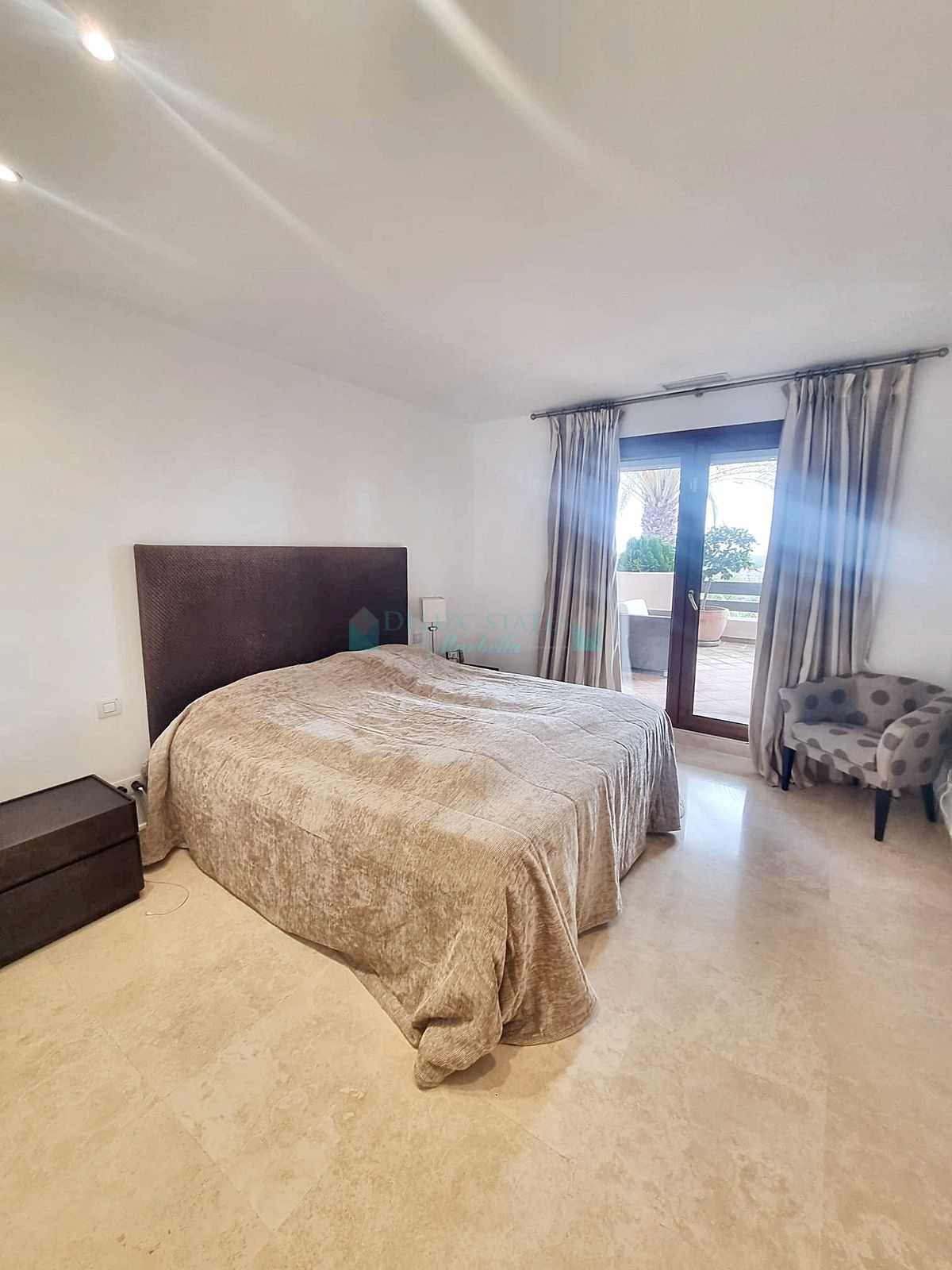 Ático en venta en Atalaya, Estepona