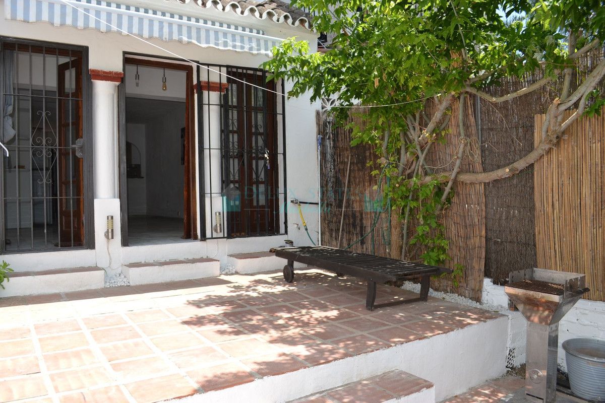 Adosado en venta en Elviria, Marbella Este