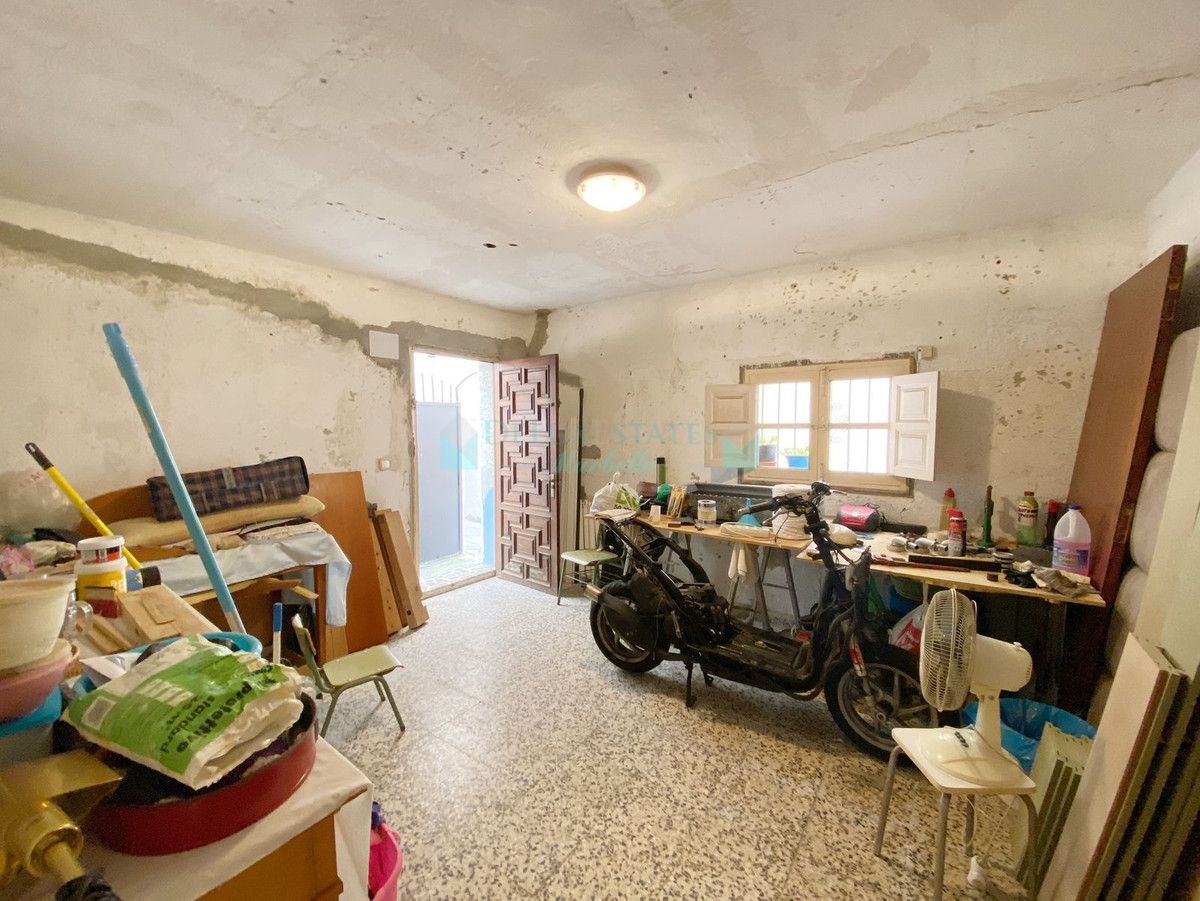 Town House for sale in Marbella