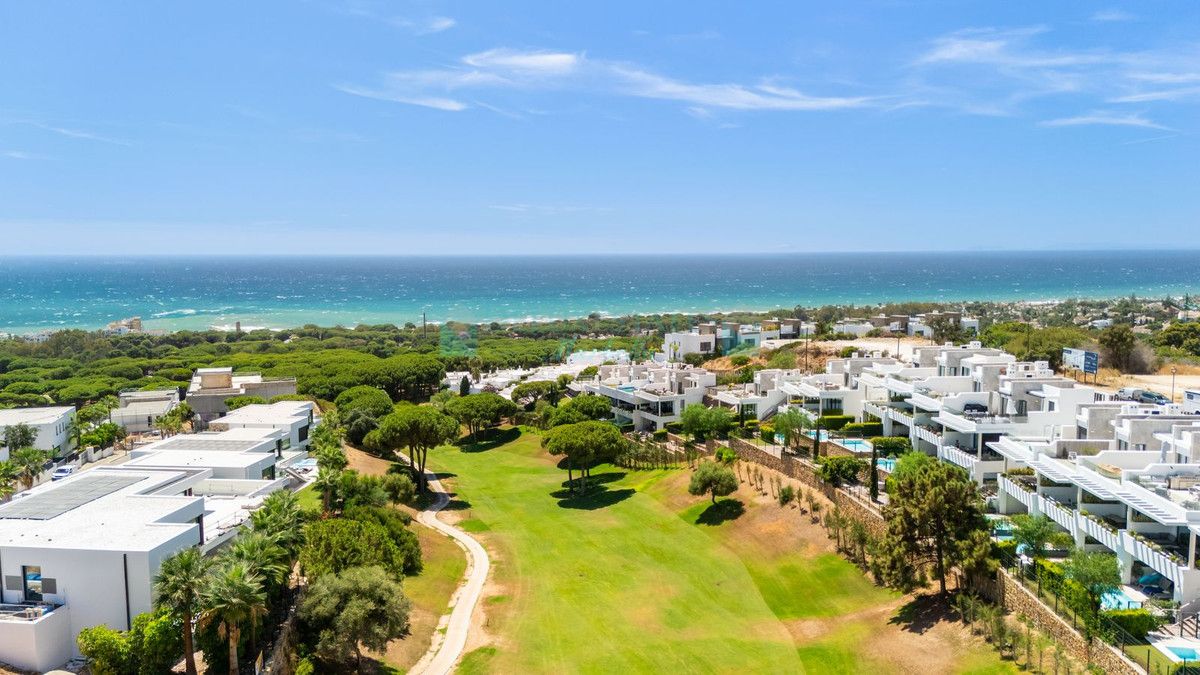 Villa en venta en Cabopino, Marbella Este