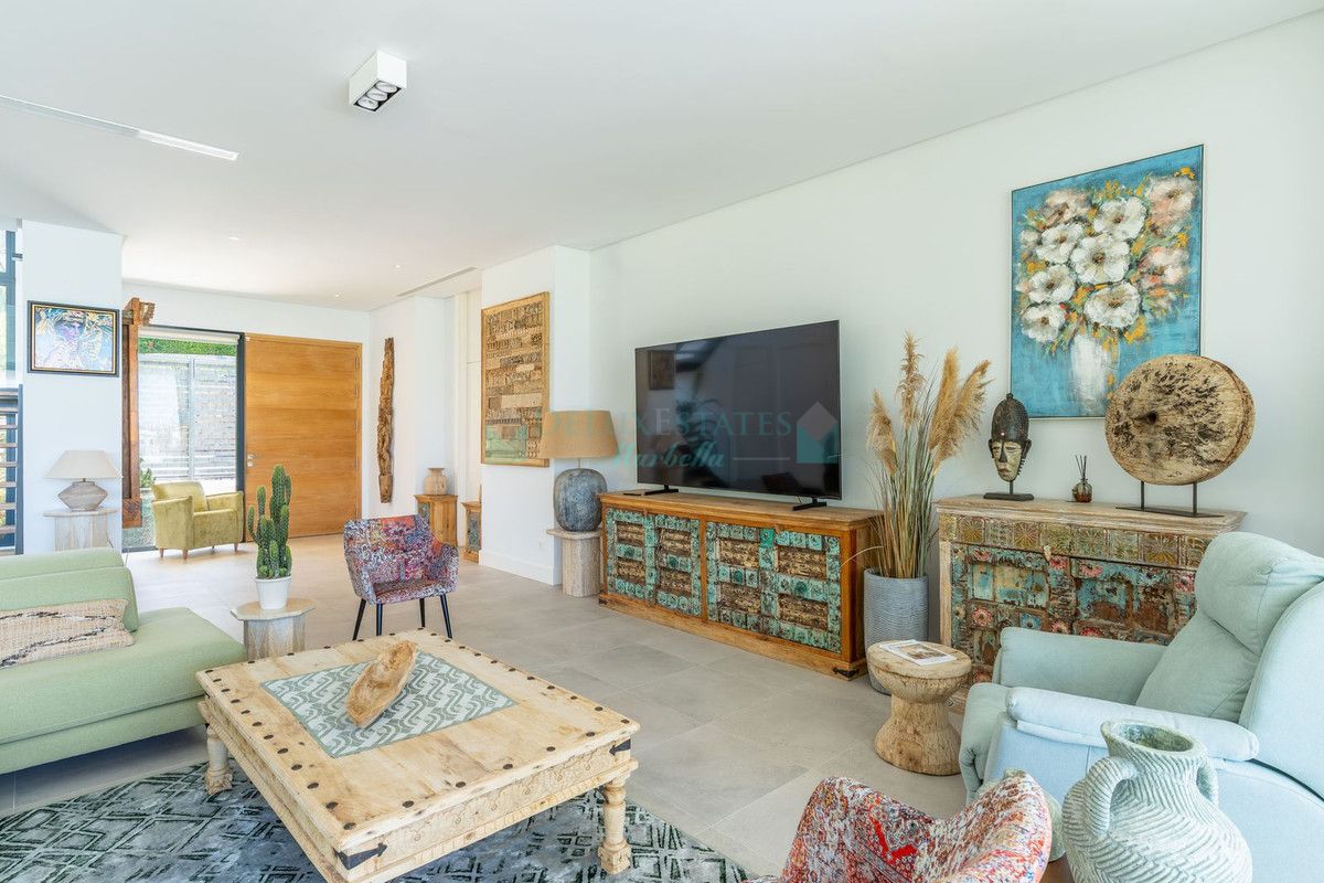 Villa en venta en Cabopino, Marbella Este