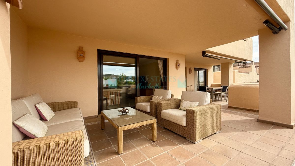 Apartment for sale in Benahavis