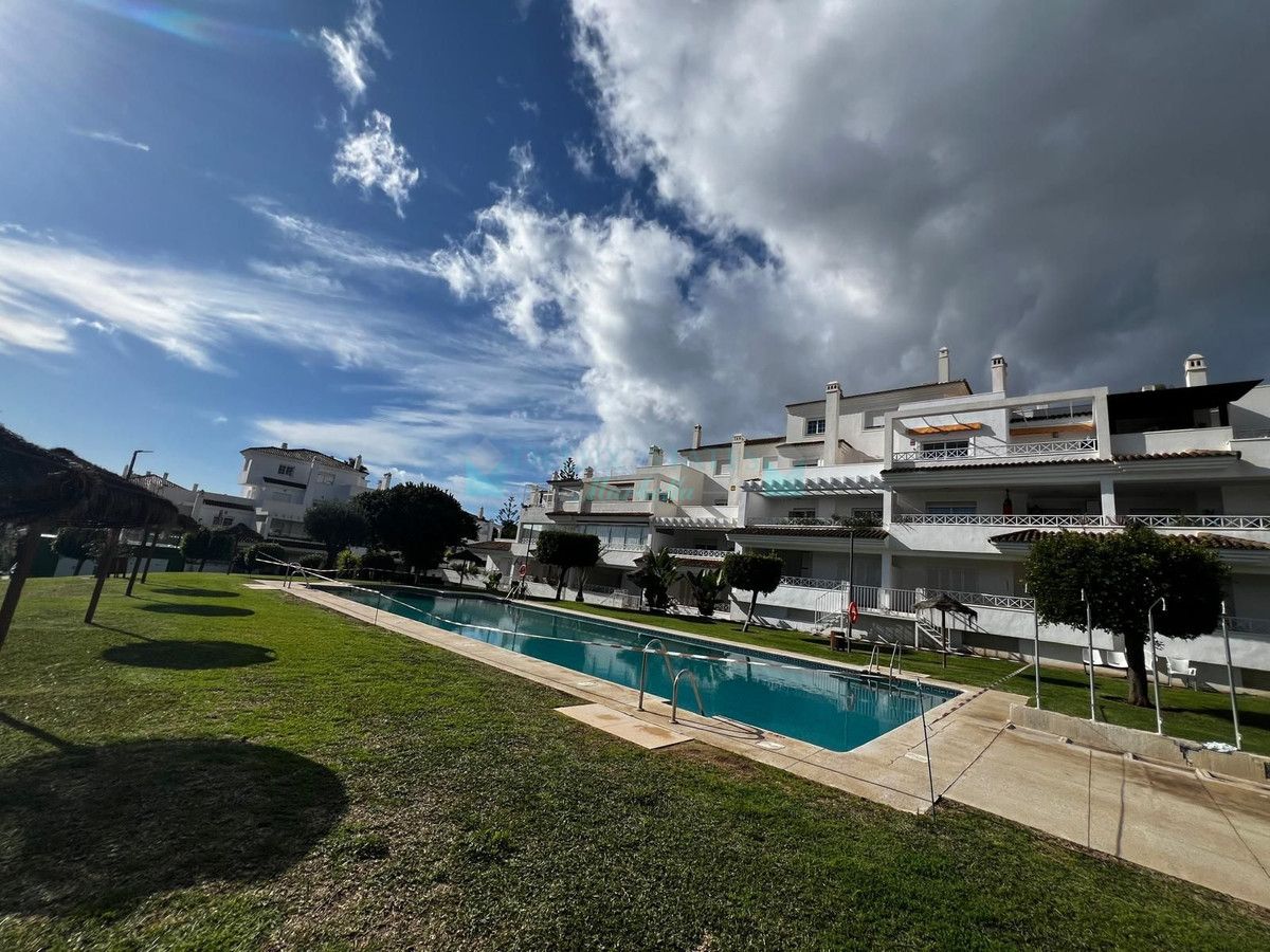 Apartamento en venta en Rio Real, Marbella Este