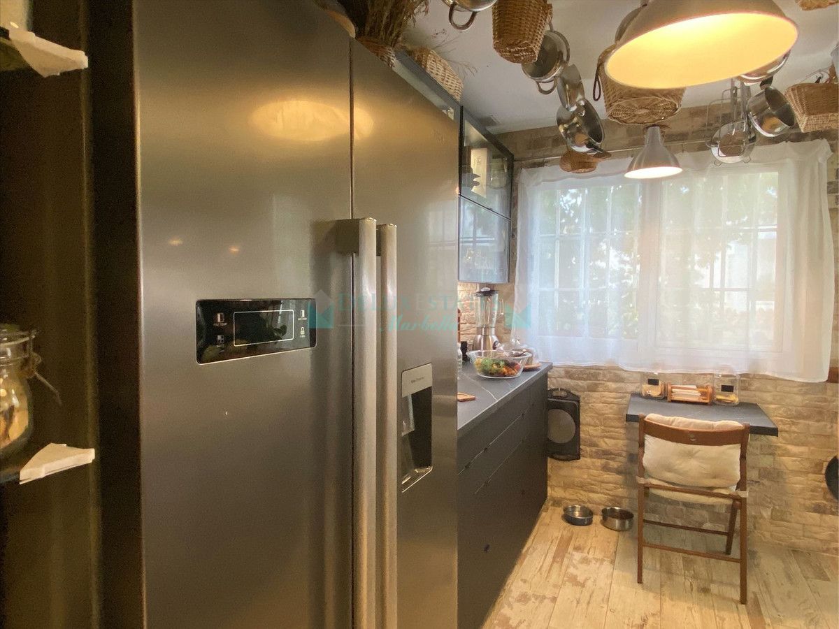 Apartamento en venta en Rio Real, Marbella Este