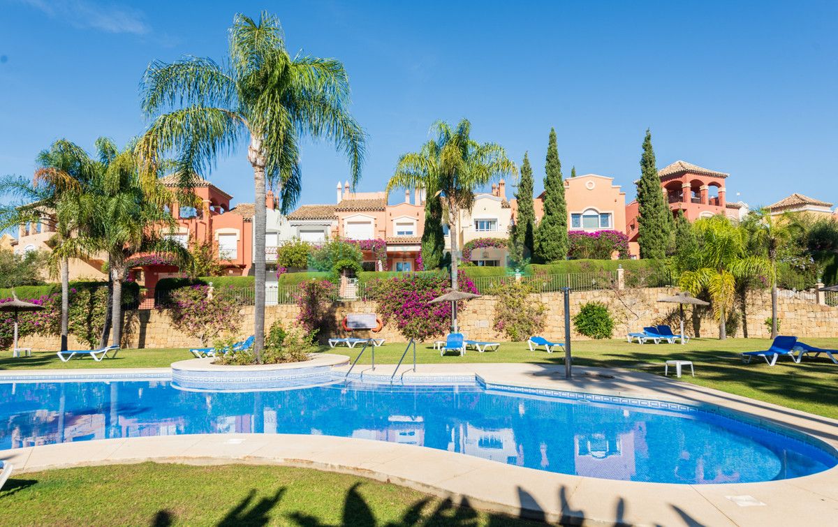 Town House for sale in Nueva Andalucia