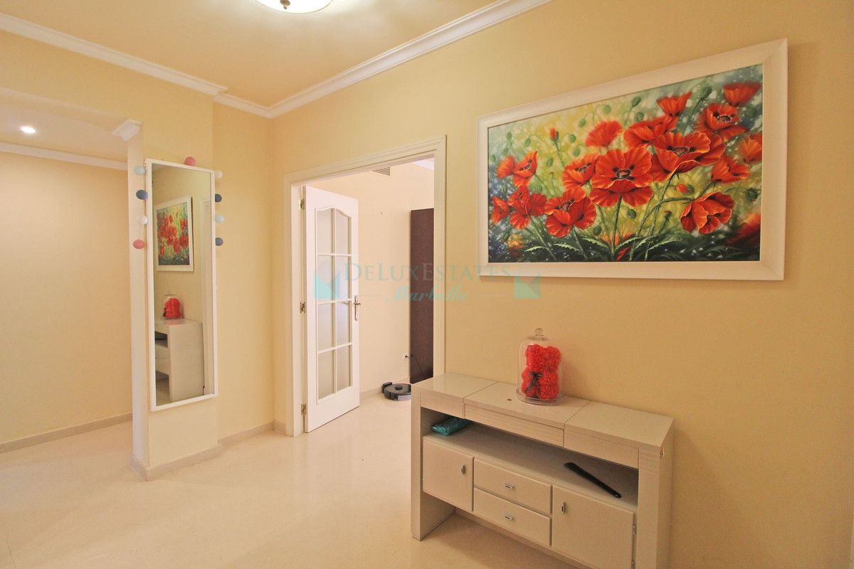 Ground Floor Apartment for sale in Marbella - Puerto Banus