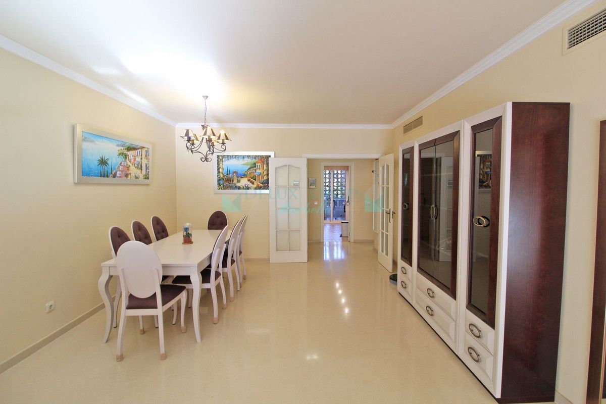 Ground Floor Apartment for sale in Marbella - Puerto Banus