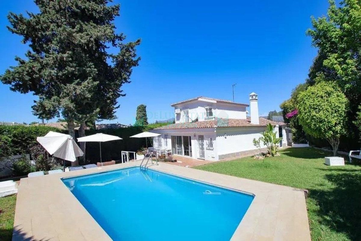 Villa for sale in San Pedro de Alcantara