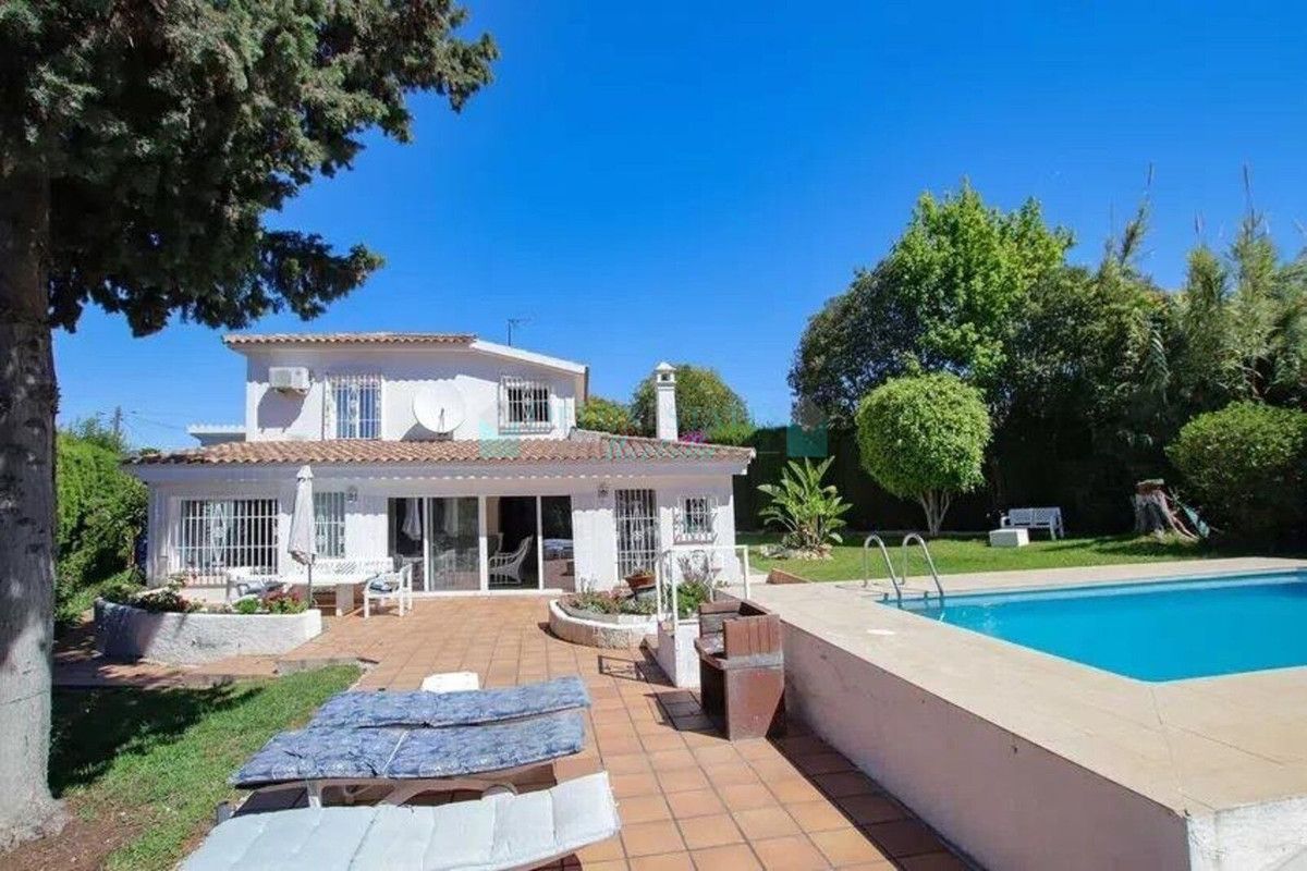 Villa for sale in San Pedro de Alcantara