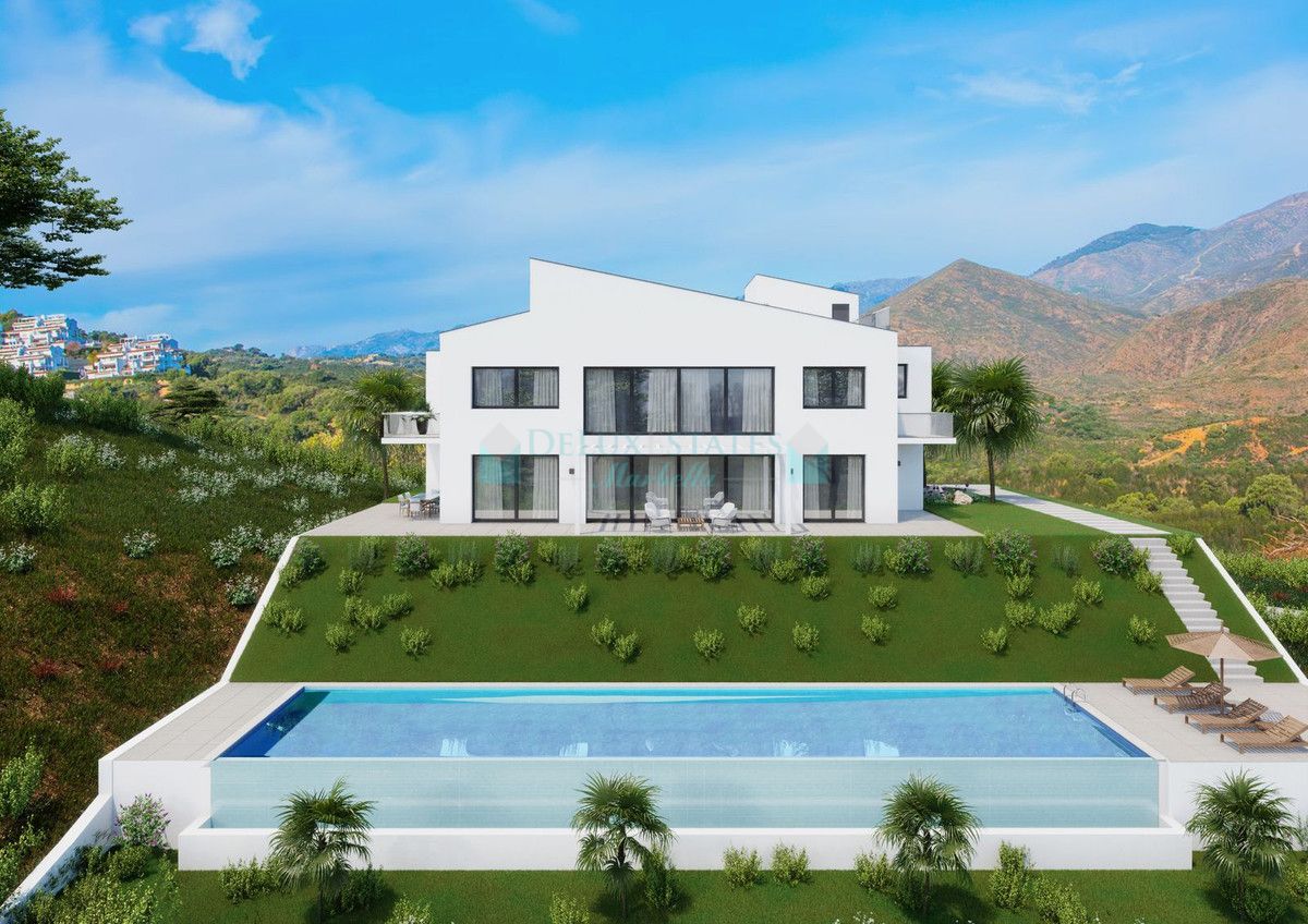 Finca for sale in La Mairena, Marbella East