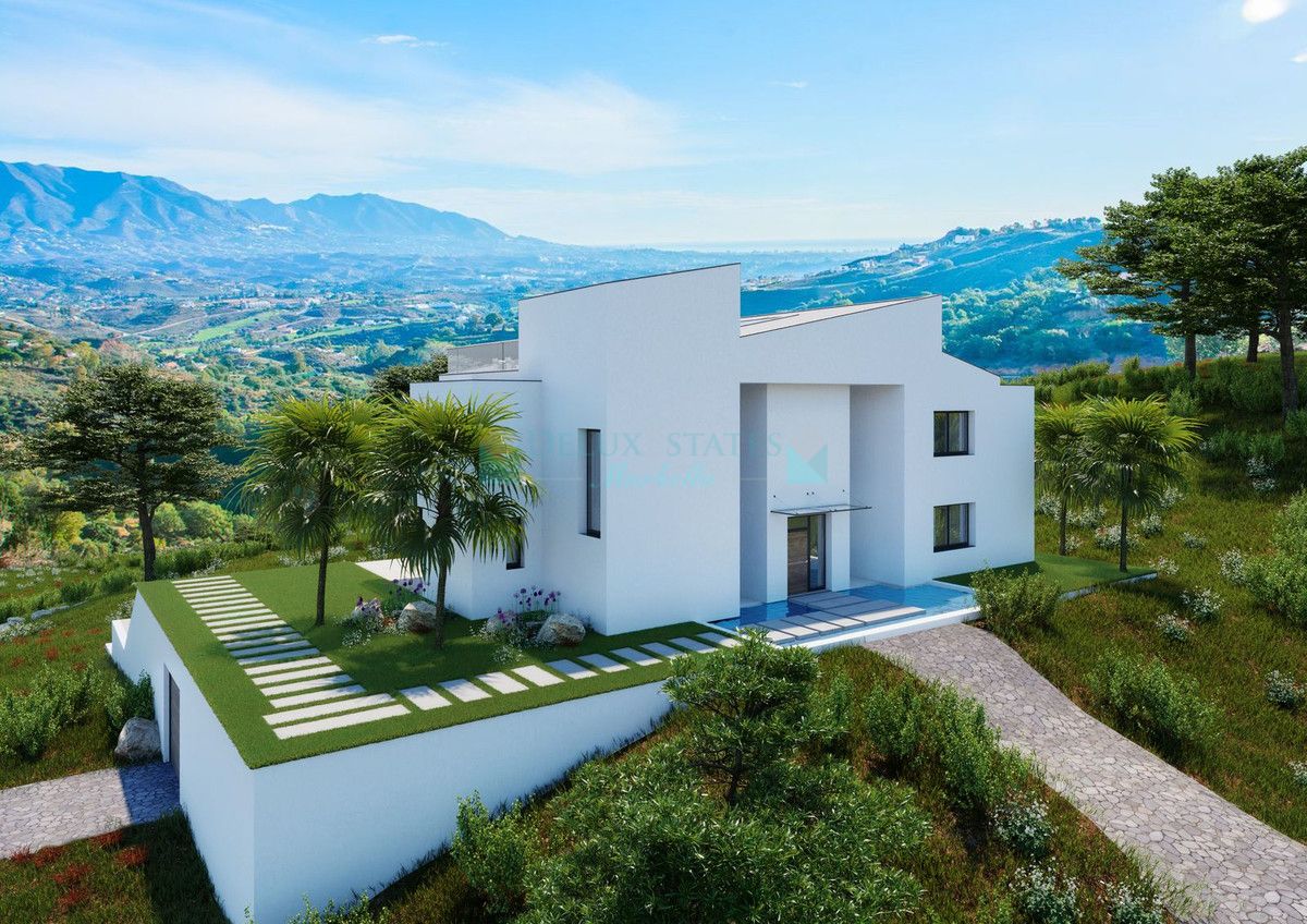 Finca for sale in La Mairena, Marbella East