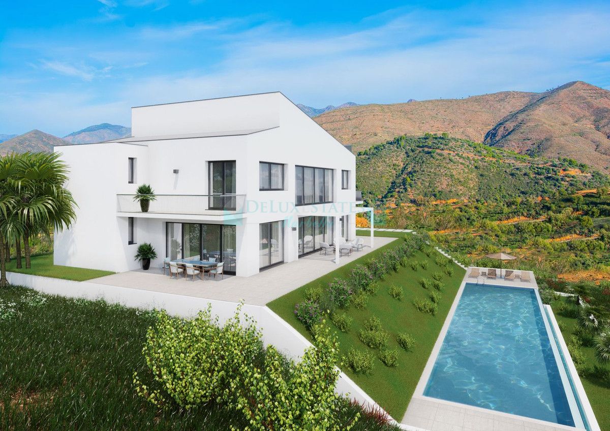 Finca for sale in La Mairena, Marbella East