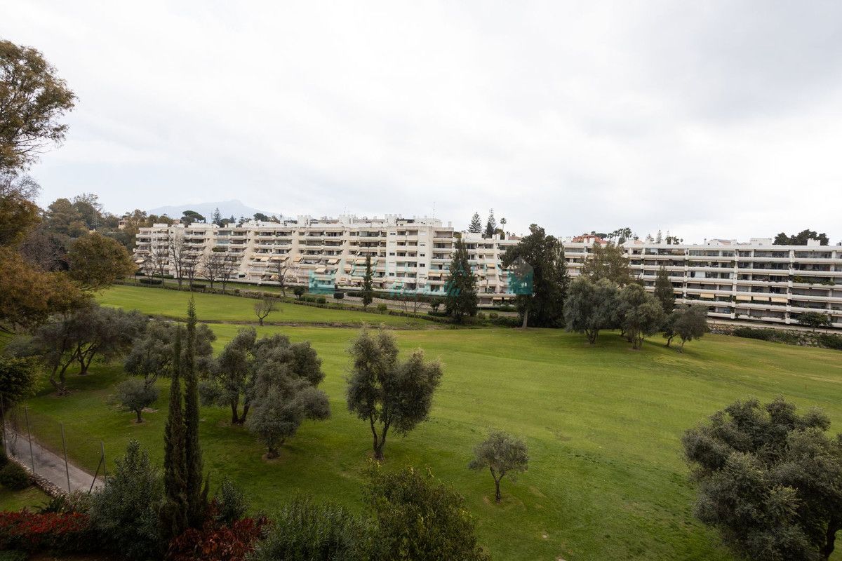 Apartamento en venta en Guadalmina Alta, San Pedro de Alcantara