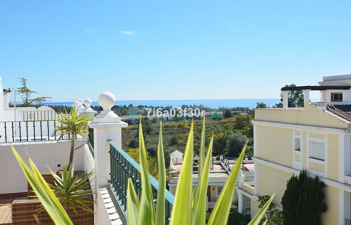 Penthouse for rent in Aloha, Nueva Andalucia