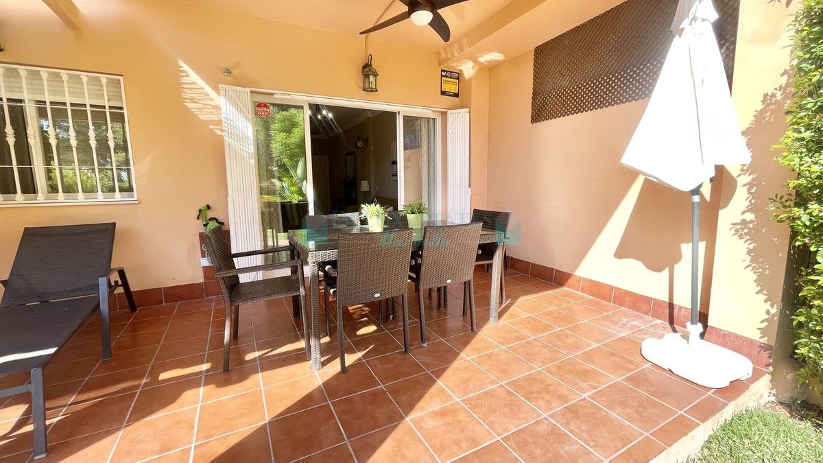 Ground Floor Apartment for sale in Cabopino, Marbella East