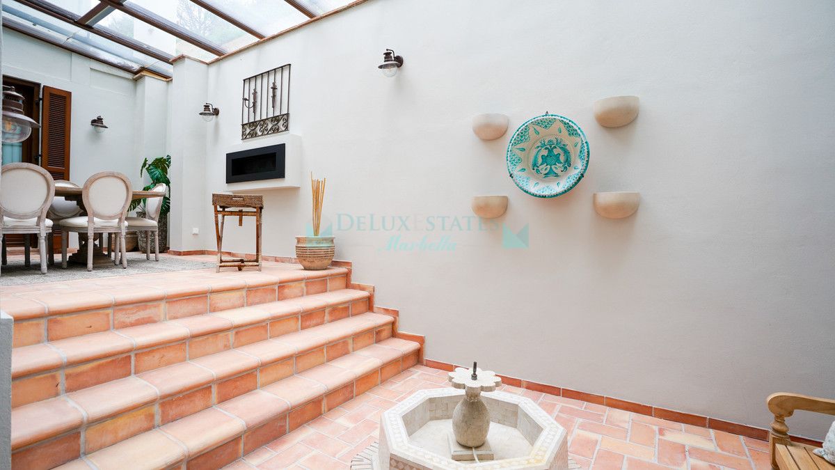 Villa for rent in El Madroñal, Benahavis