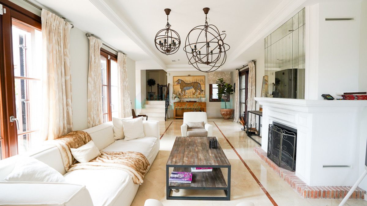 Villa for rent in El Madroñal, Benahavis