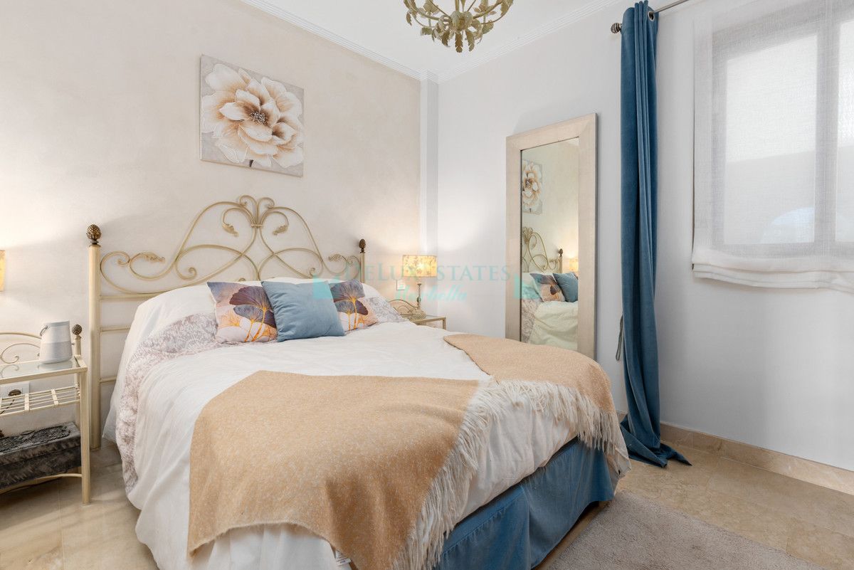 Penthouse for sale in Benahavis