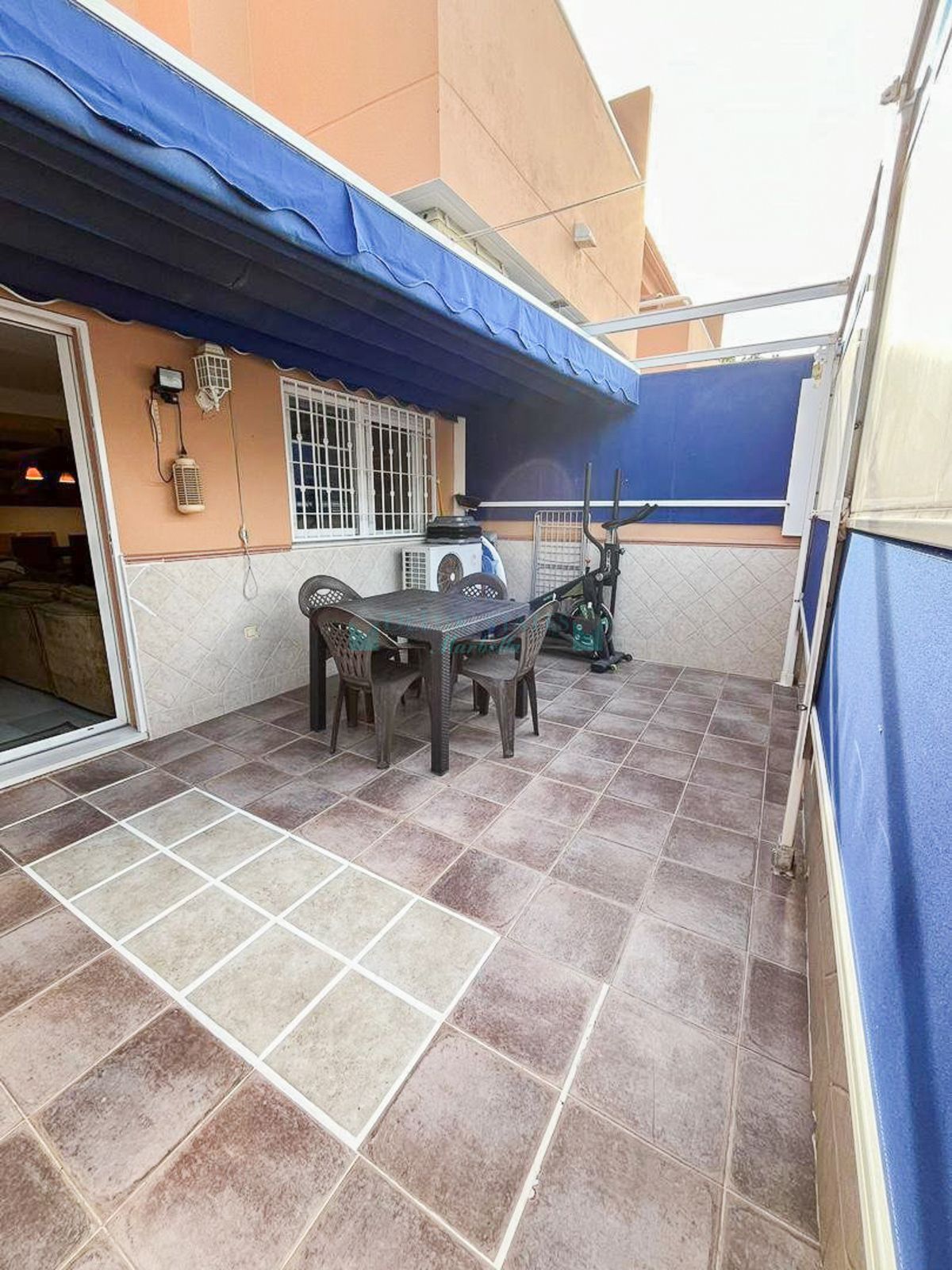 Adosado en venta en Costabella, Marbella Este