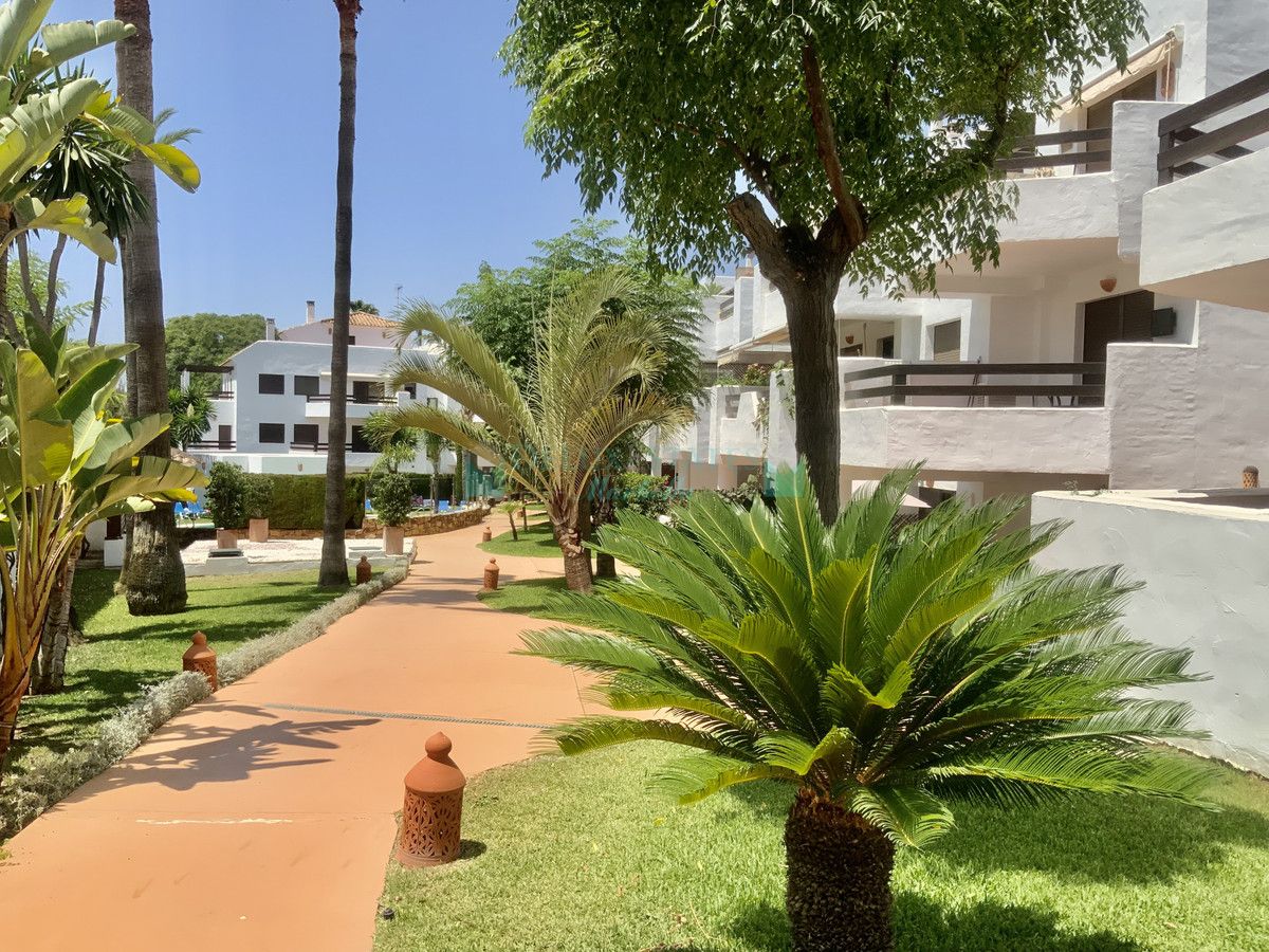 Apartamento Planta Baja en venta en Costalita, Estepona