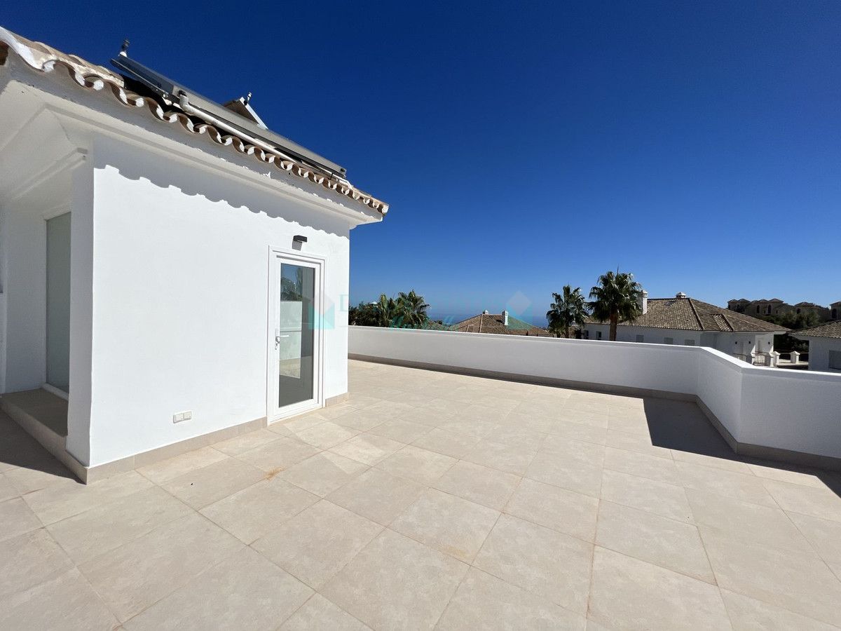 Semi Detached Villa for sale in La Mairena, Marbella East