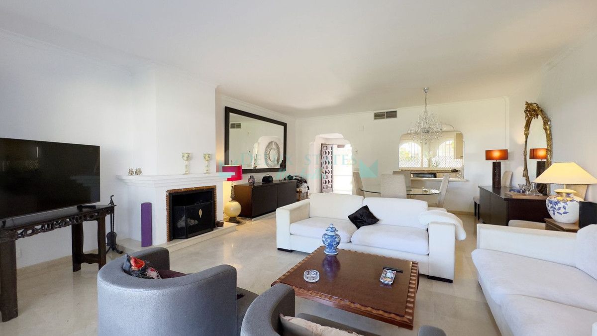 Apartamento en venta en Estepona