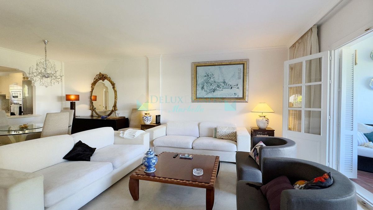 Apartamento en venta en Estepona