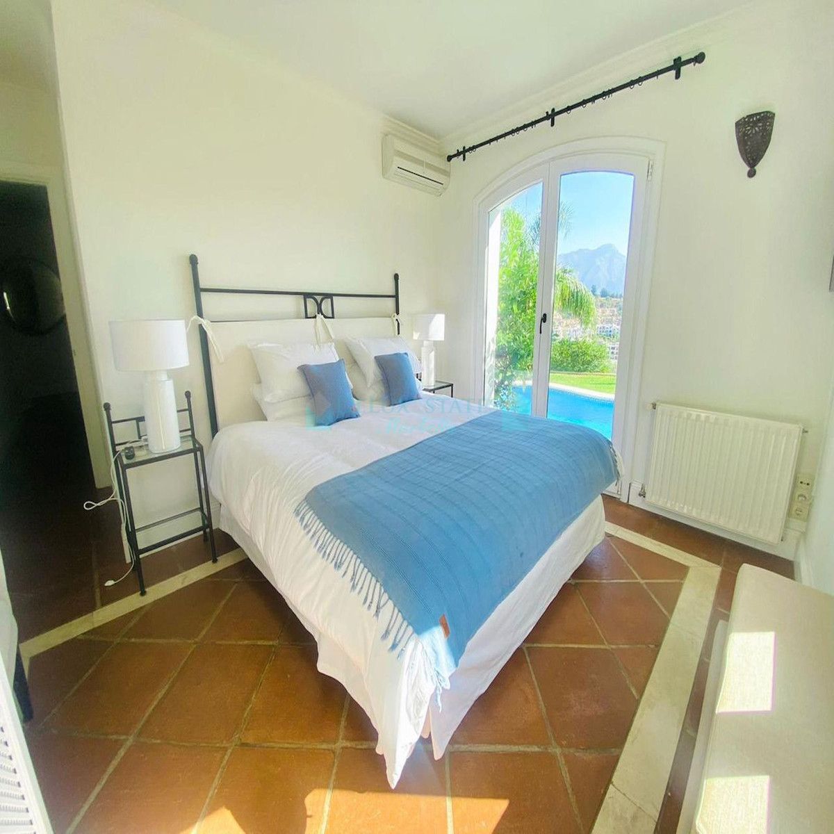 Villa en alquiler en Benahavis