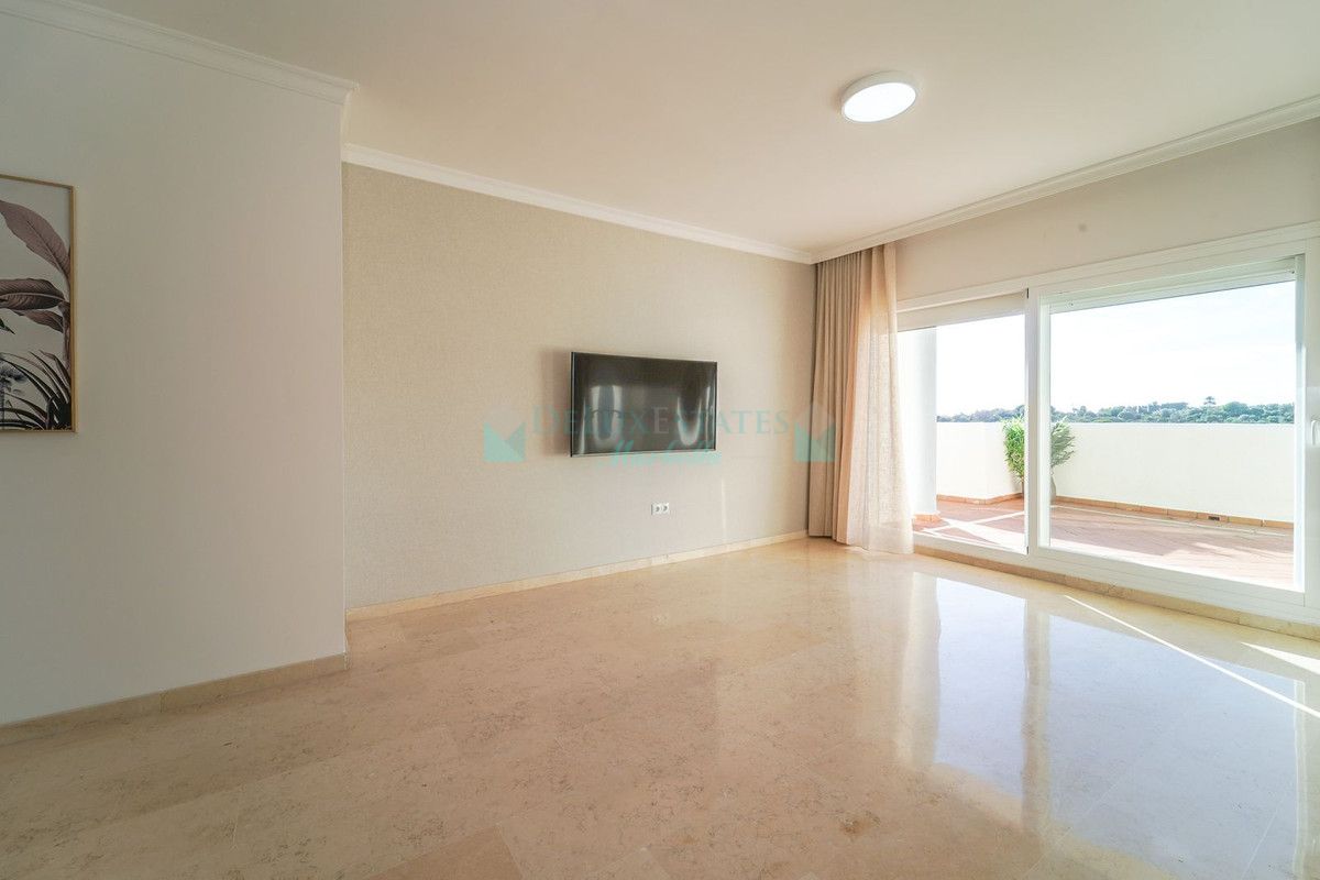 Ático en venta en Elviria, Marbella Este