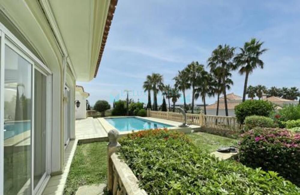 Villa en alquiler en Benahavis